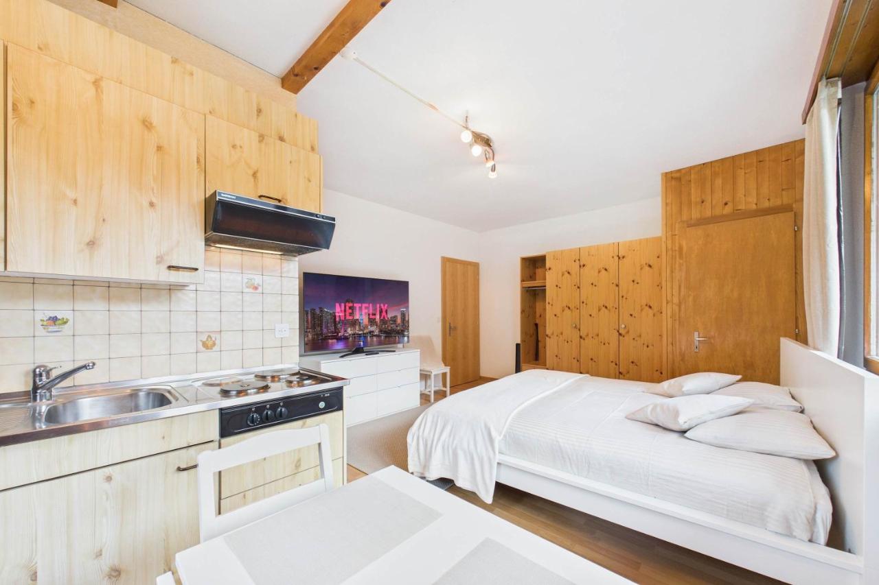 Comfortable studio with balcony and panoramic view - Bed and Breakfast Saas-Grund