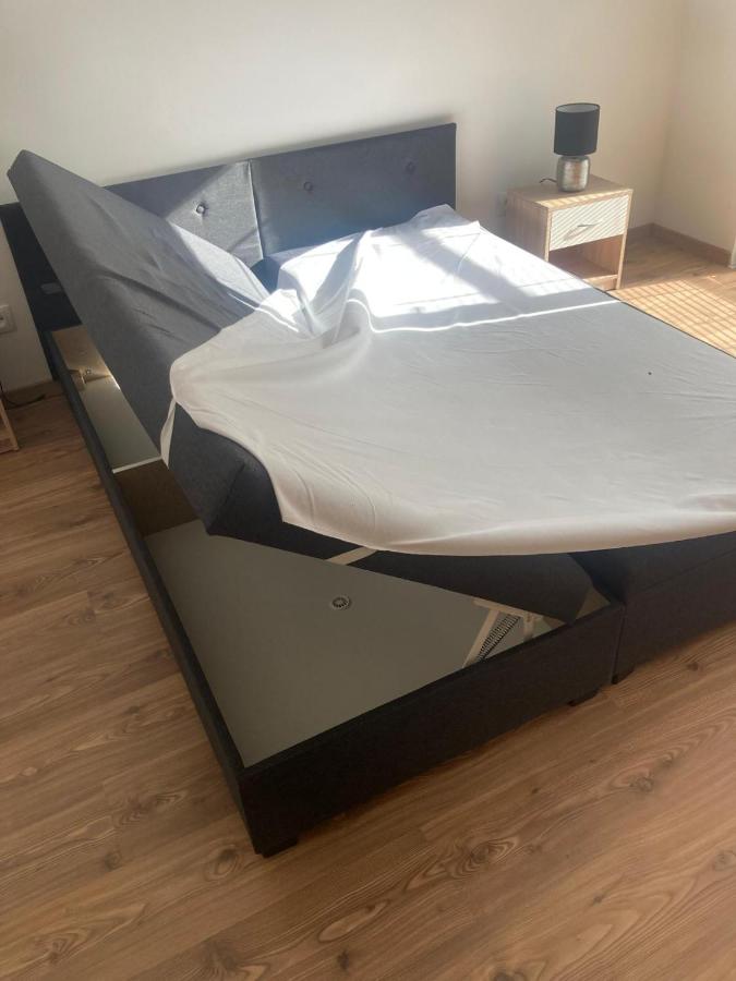 Vymazat - B&B Bratislava