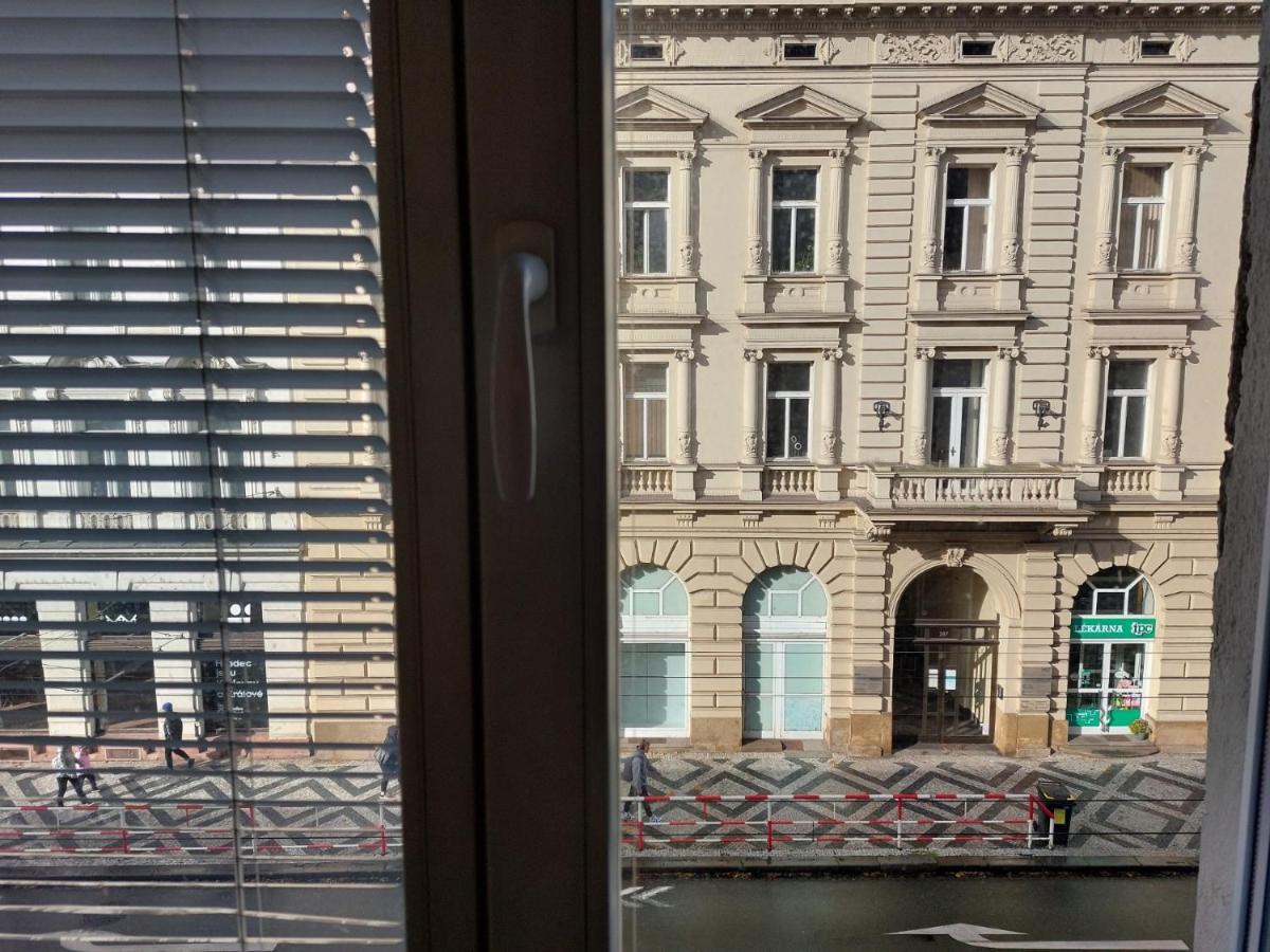 Apartmán ČSA #3# v centru Hradec Králové - Bed and Breakfast Hradec Králové