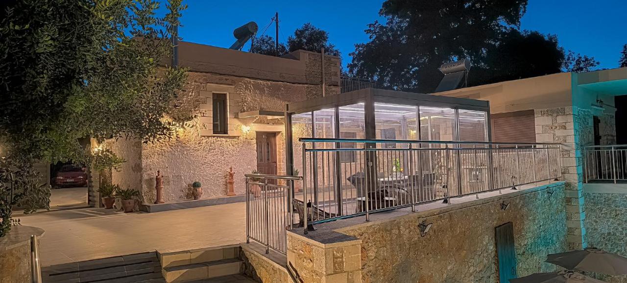 Achlades The Mountain Paradise Villas - Maisonette with pool and amazing view! - B&B Aletrouvári