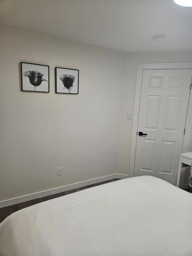 Beautiful, serene and modern! - Ferienwohnung Saskatoon