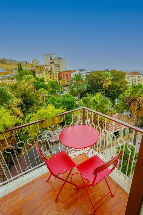 Kamer met Kingsize Bed en Uitzicht op Zee