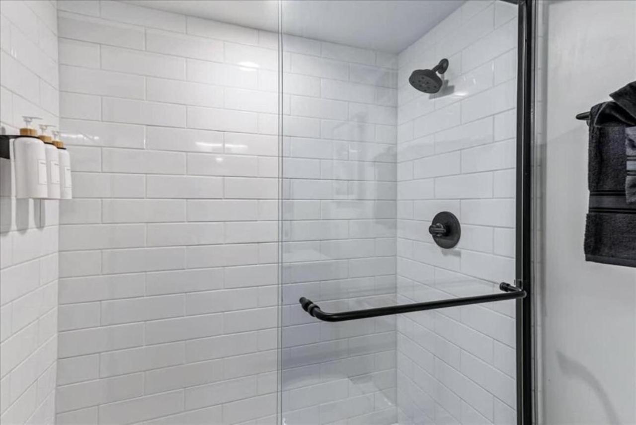 DT Studio - Gym - Pool Table - 8th Floor - Parking - B&B Salt Lake City