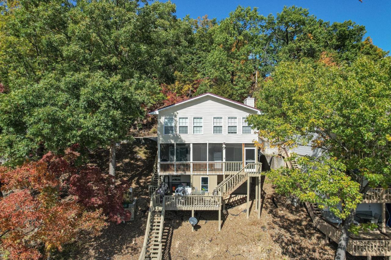 Close to The Strip, Private Dock & Screened Deck! - B&B Lake Ozark