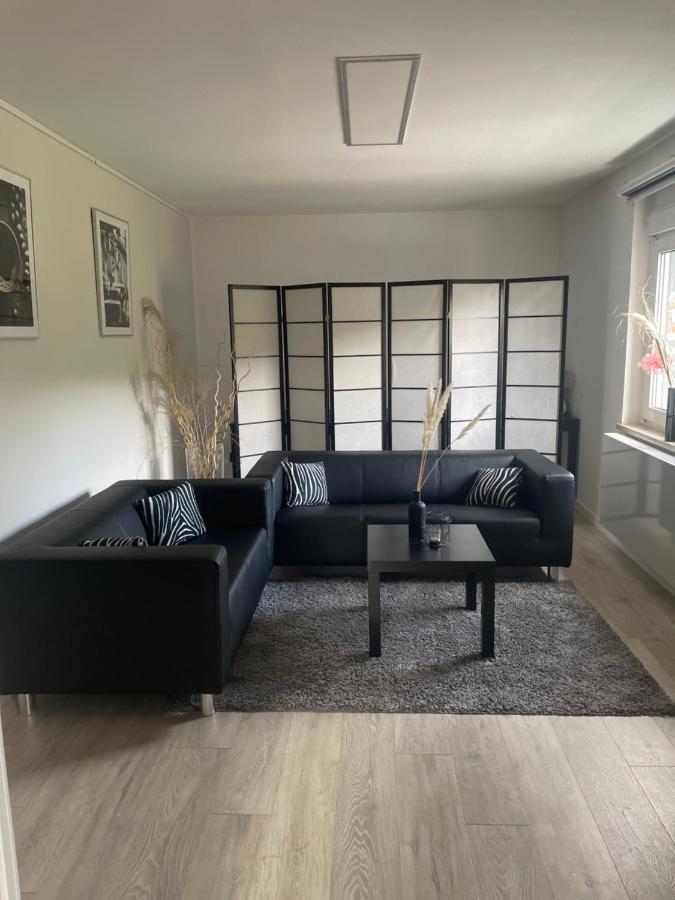Body Kult Loft - Modernes Appartement mit 2 separaten Schlafzimmern - kostenlose Parkplätze direkt an der Unterkunft - B&B Zwickau