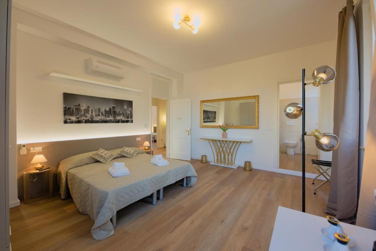 Camera Tokyo - La Casa di Carta Affittacamere - B&B Udine