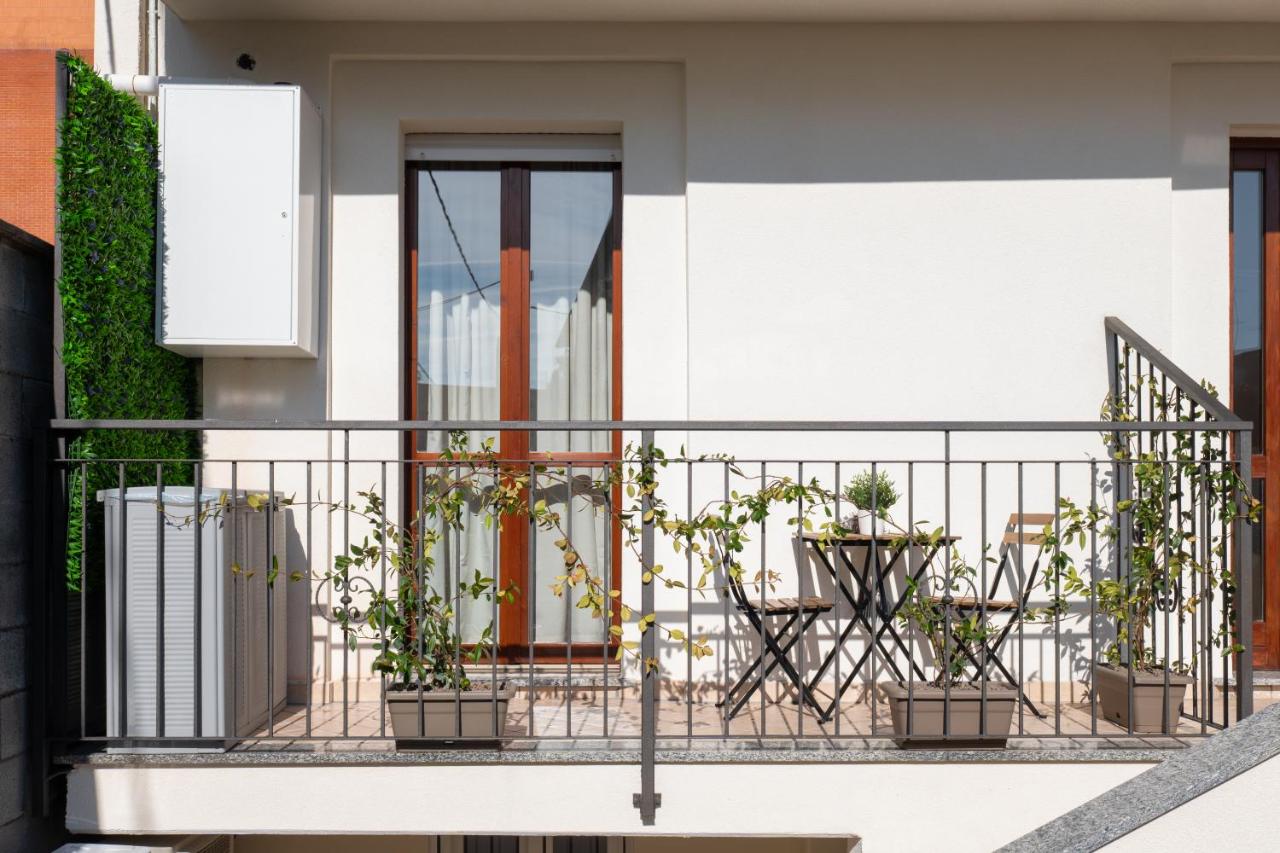 Elegant Urban Home - Free Parking - 7min Niguarda - B&B Bresso