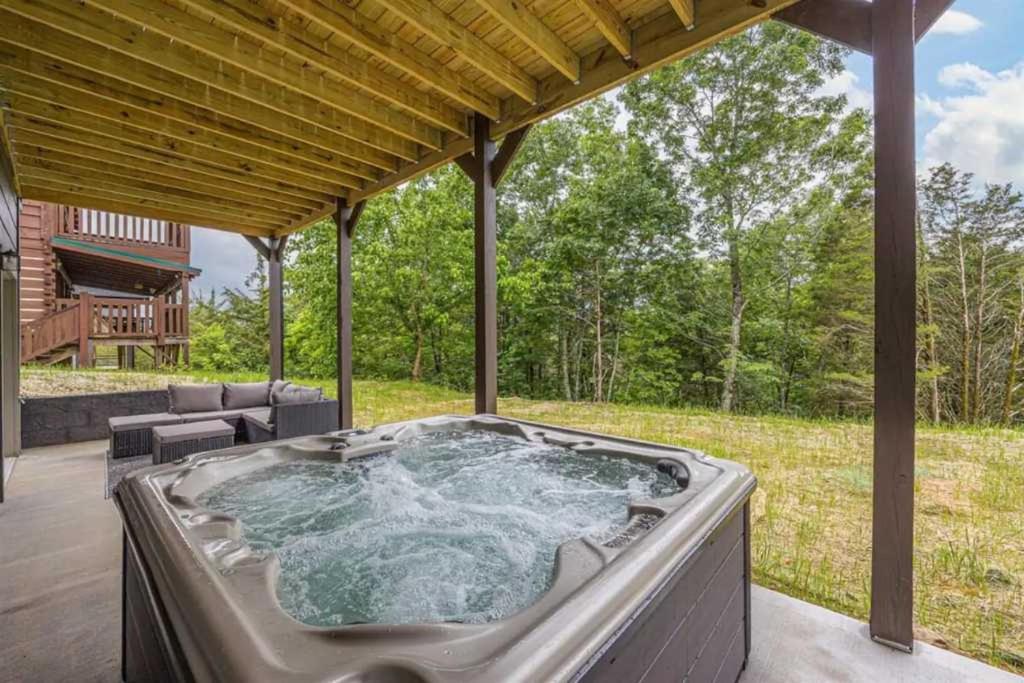 Indoor Pool Family Hot Tub Air Hockey Gameroom - Chambres d'hôtes Sevierville
