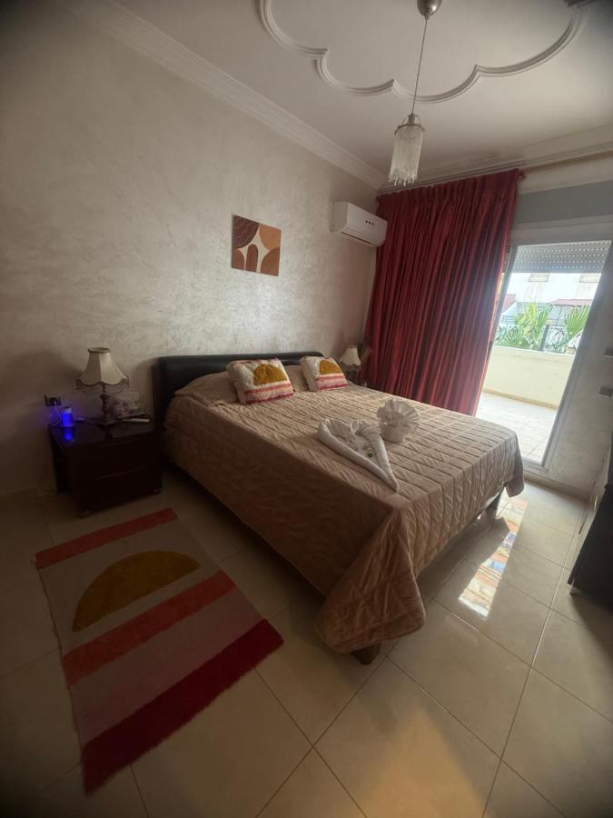 Spacious Appartment in the heart of Tangier with 2 living rooms, 2 bedrooms KING SIZE beds, 2 baths, 2 patios - B&B Tangier