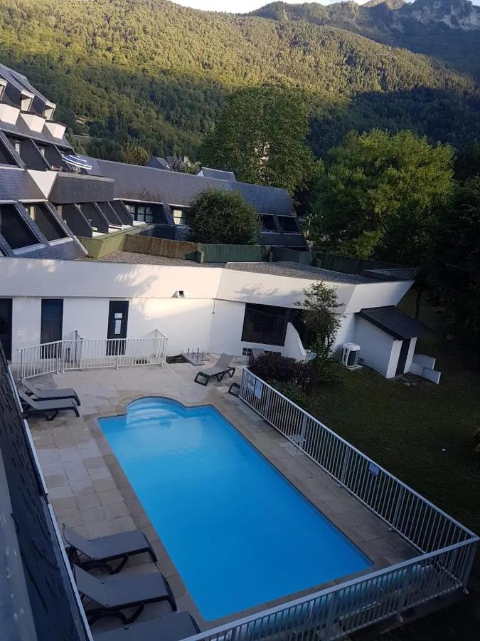 T2 classé 3 étoiles coeur de village et Piscine ext - Bed and Breakfast Saint-Lary-Soulan