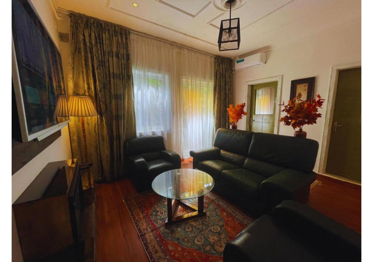 Apartamento de 2 dormitorios con vistas al jardín