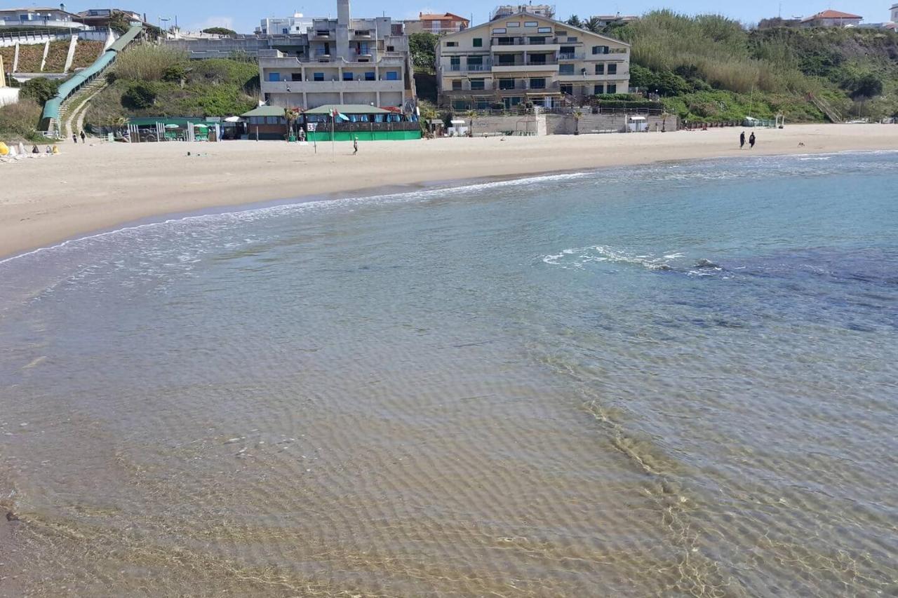 Beach House - Seaview & Roman Apartments - Ferienwohnung Anzio