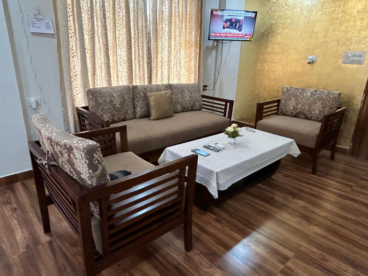 Shiv - The Luxurious Gold Studio in Jaipur - B&B Jaipur