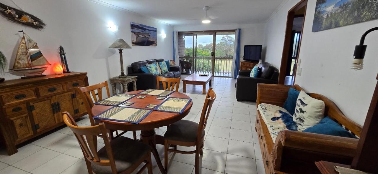 Spacious - Sunrise over the sea - B&B Urangan