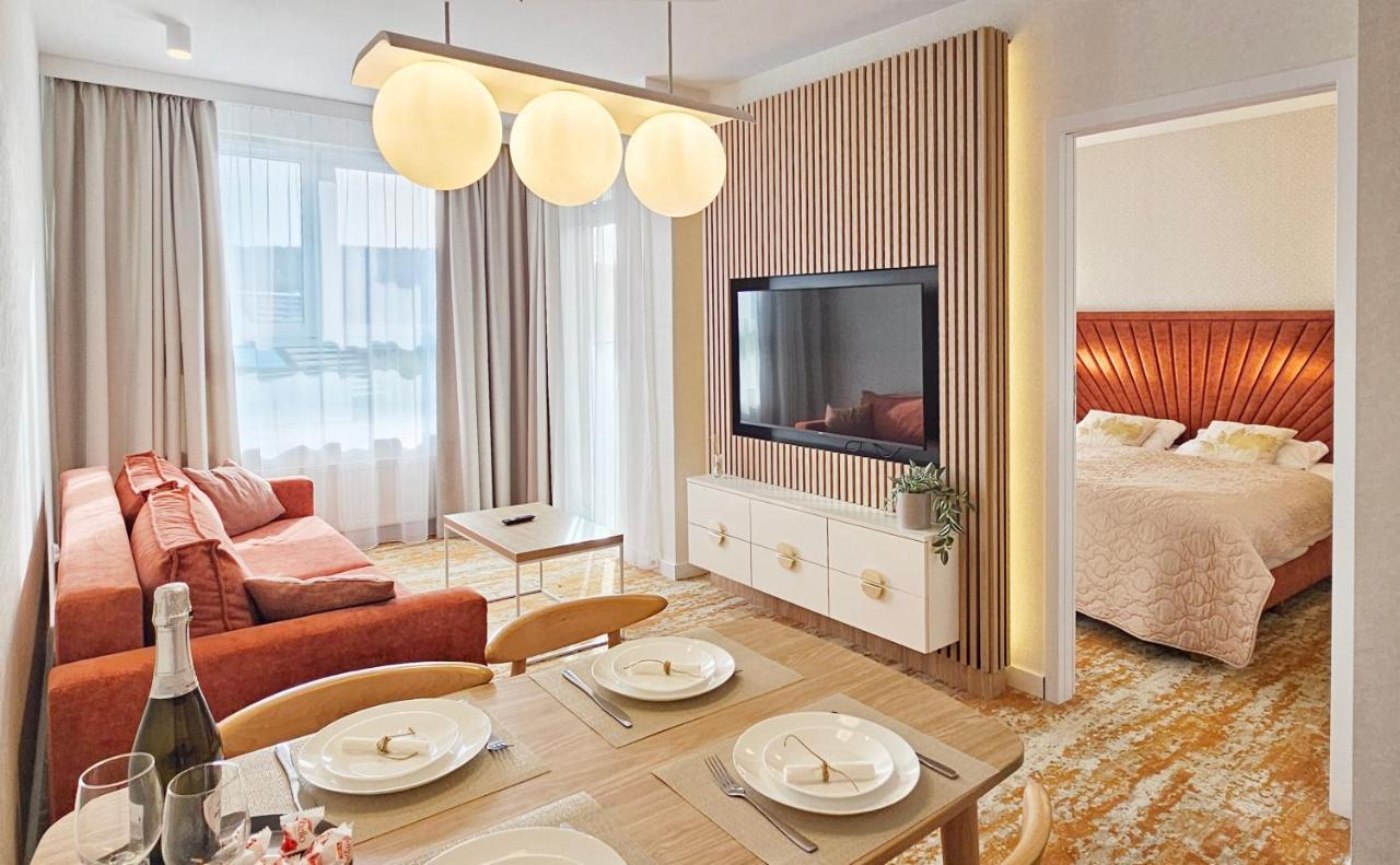 HolidayHomePL Bel Mare F402 z osobną sypialnią i balkonem - B&B Międzyzdroje