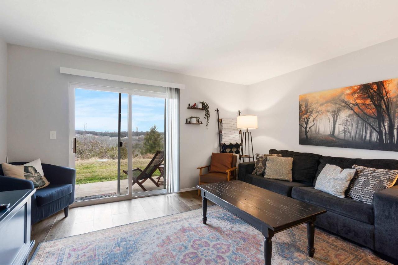 Epic Branson Skyline Sunsets Secluded Sanctuary - B&B Branson