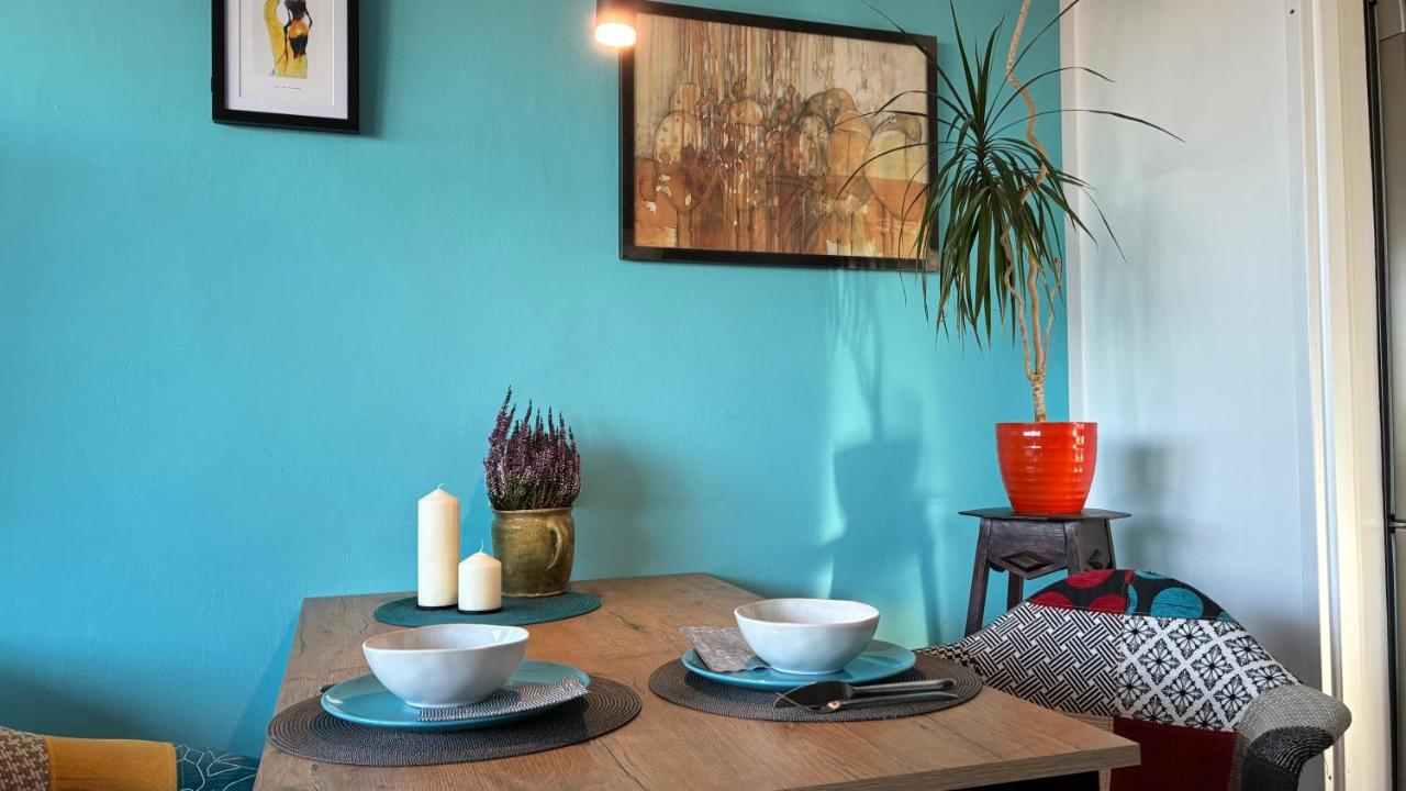 ArtView 9 piętro, przytulny apartament z super widokiem, King Size Bed - Bed and Breakfast Bytom