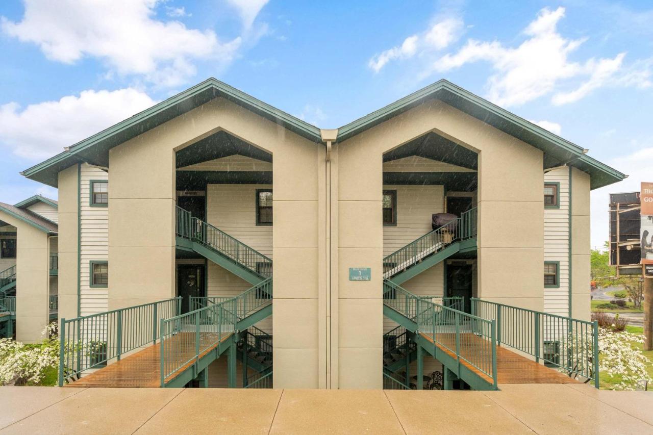 The Greens Escape in Branson - Near DT - Bed and Breakfast Branson