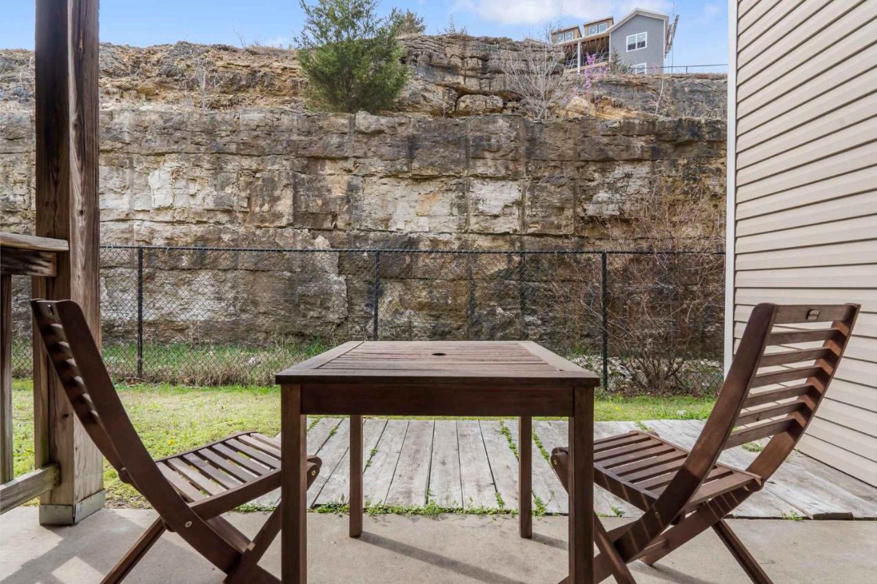 The Spoke and Urban Farmhouse Duo - DT Awaits - Ferienwohnung Branson