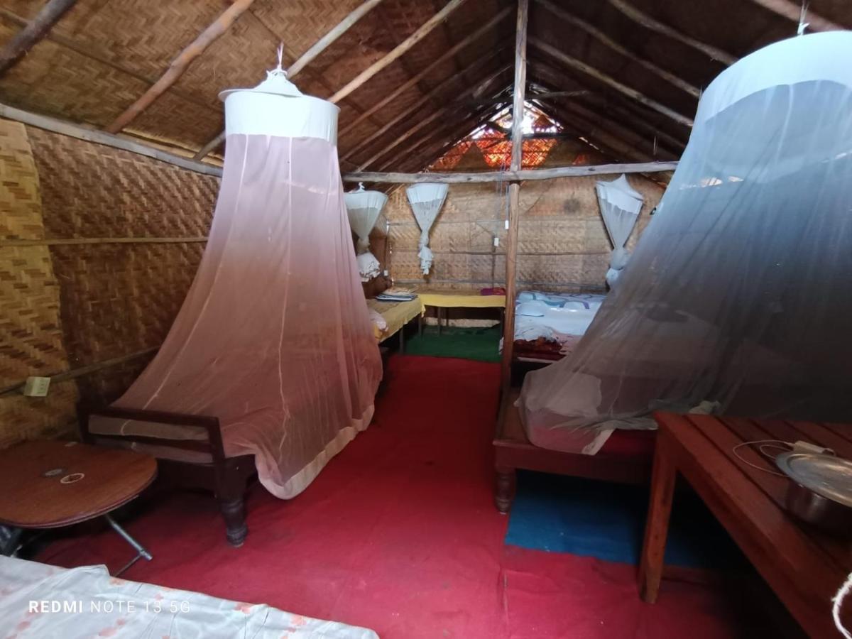 Posto Letto in Dormitorio Misto con 8 Letti