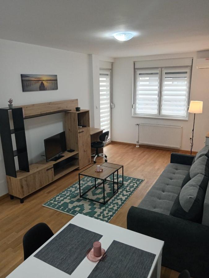 Zevs - Bed and Breakfast Novi Sad