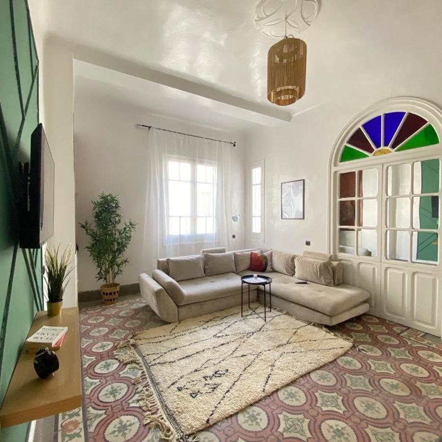Charming apartment heart of Medina 2 min Royal Palace Tetouan 2BR, Balcony - B&B Tétouan