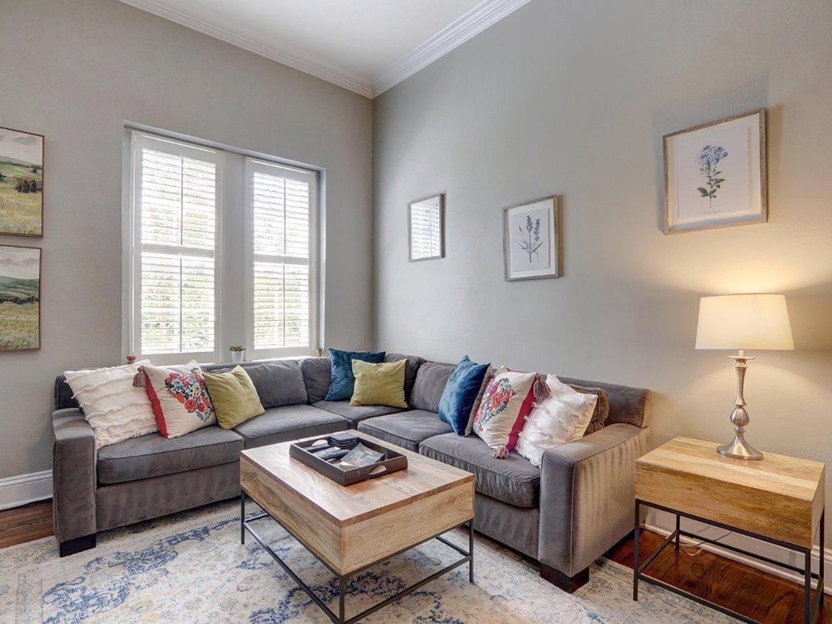 Charmed on Liberty - B&B Savannah