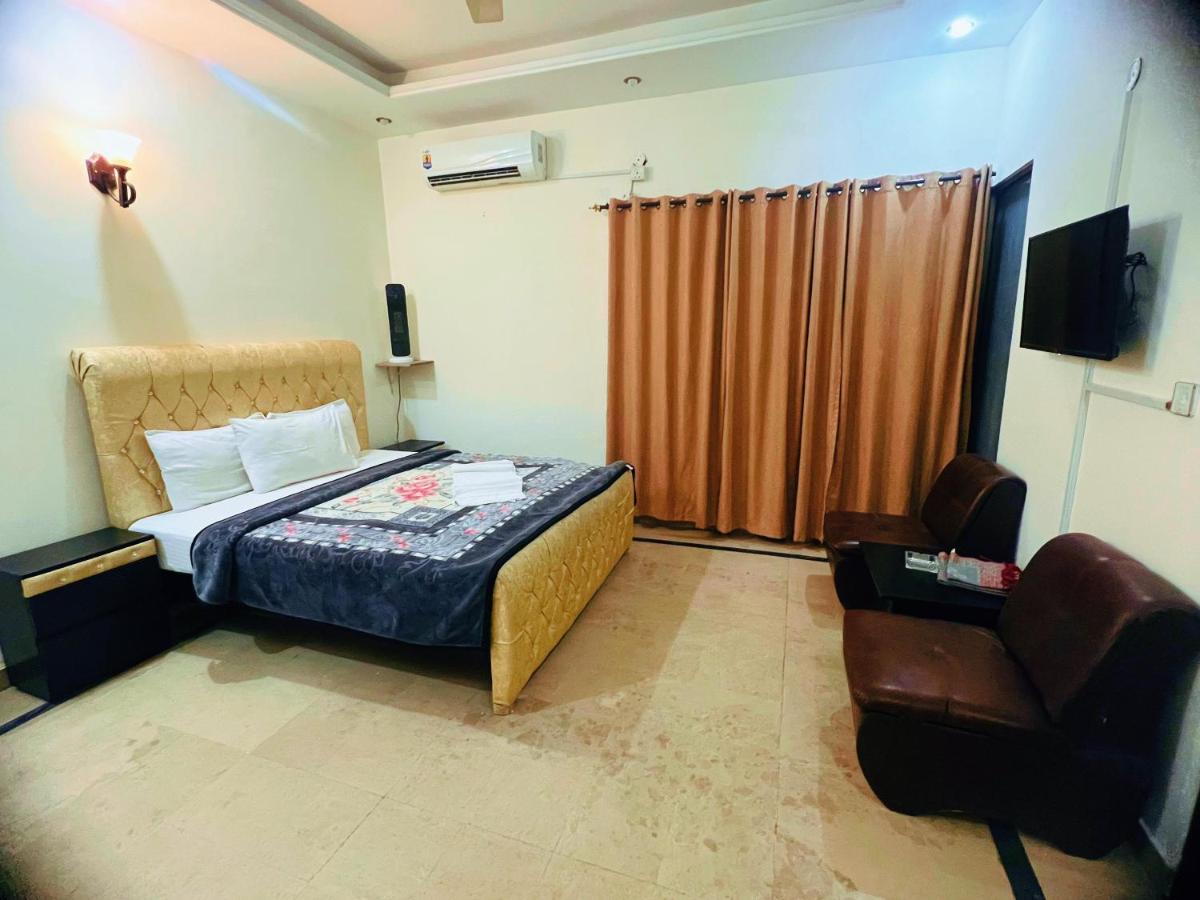 The Luxury Islamabad Guest House - B&B Islamabad