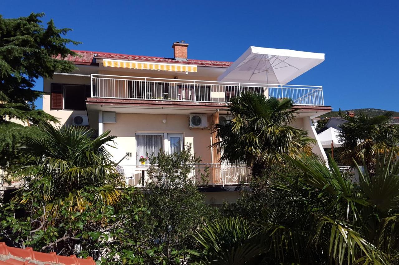 Apartments with parking space Dramalj, Crikvenica - 2397 - Chambres d'hôtes Dramalj