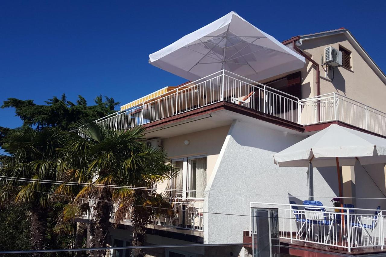 Apartments with parking space Dramalj, Crikvenica - 2397 - Chambres d'hôtes Dramalj