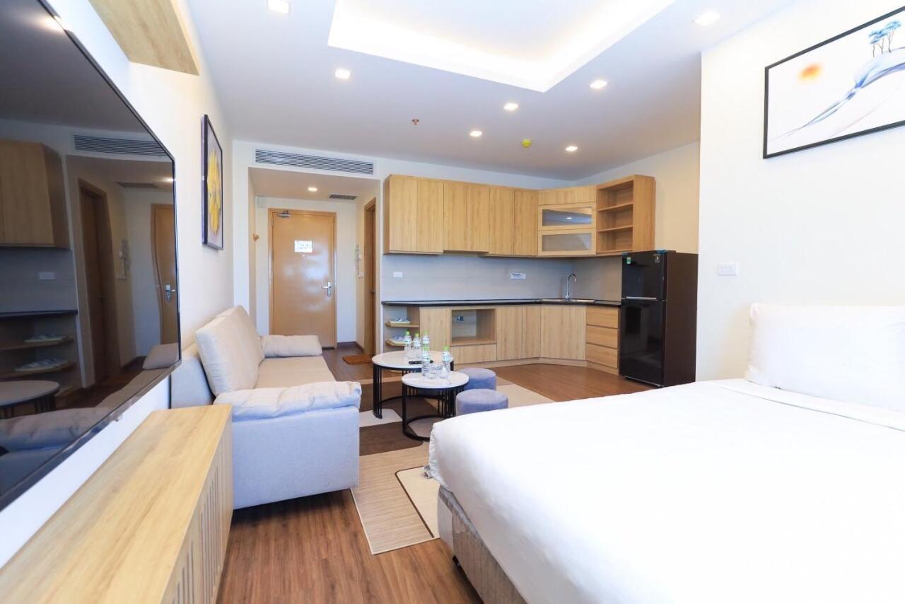 Three-Bedroom Apartment with Ocean View