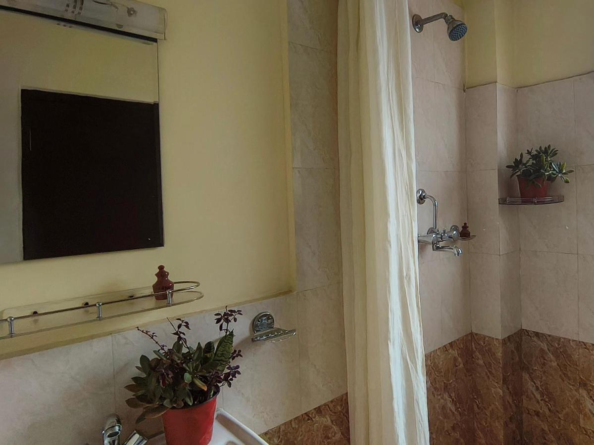 Tanani Newa Home combo room - B&B Patan