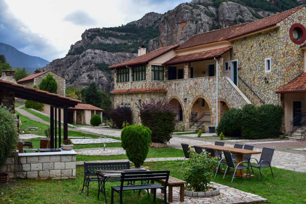 Muntenia Inn Apartments and Suites - B&B Kalávryta