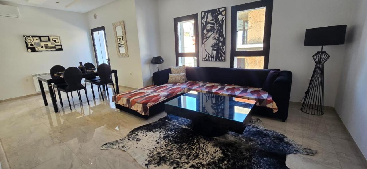 Le luxe MENZAH5 - Bed and Breakfast Aryanah