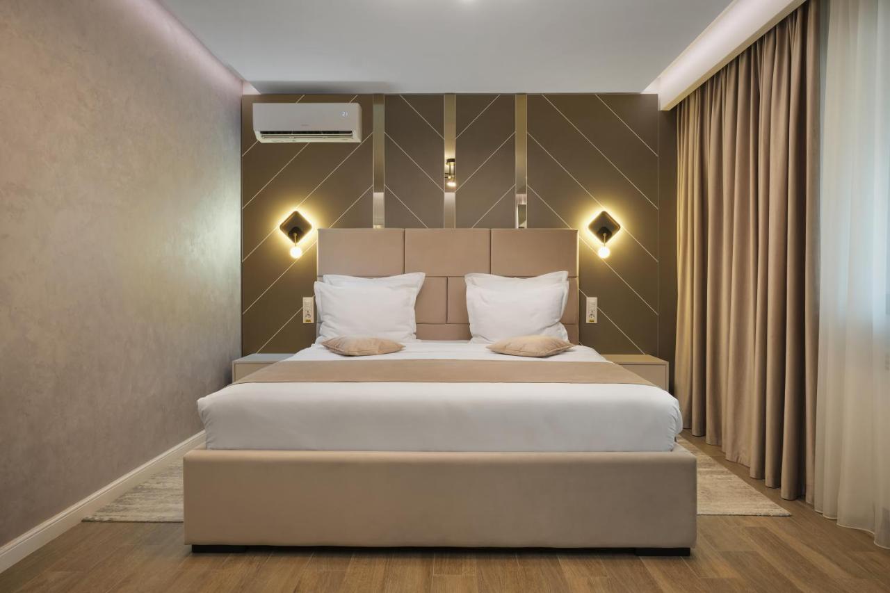 One-Bedroom Apartment with Balcony