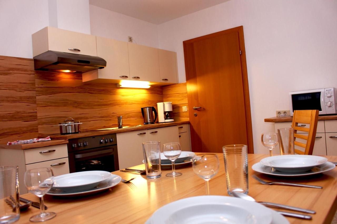 Apartment with Mountain View