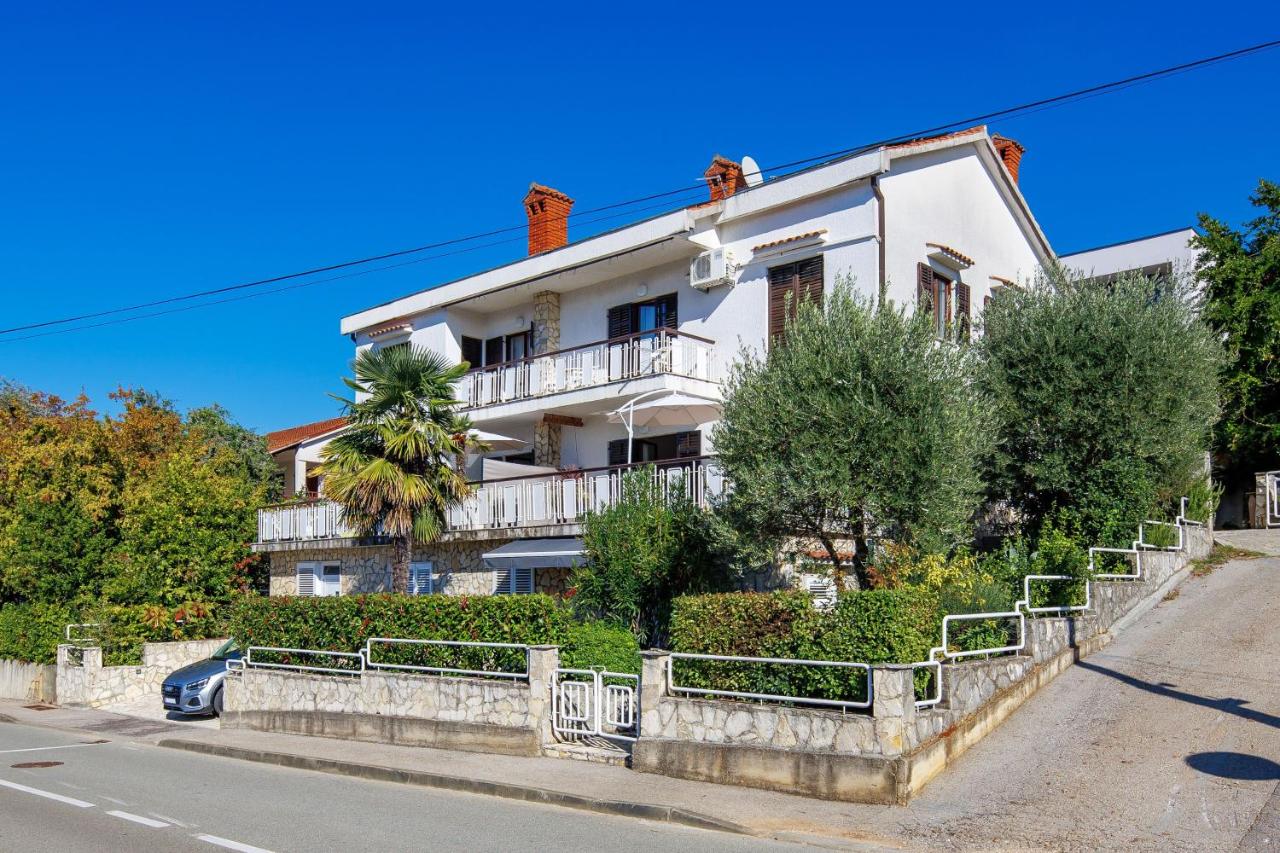 Apartments Martina Studio - B&B Njivice