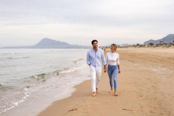 House with garden at Oliva Nova MET & Golf & Padel & Beach resort - Chambres d’hôtes Casas Devesa