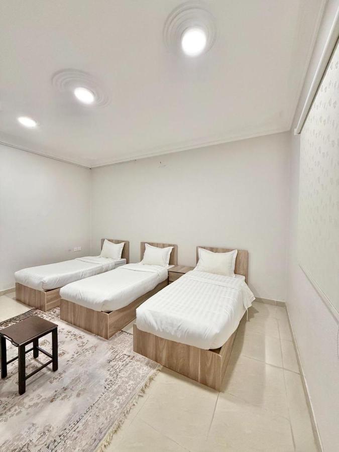 شقة مميزة في موقع ممتاز على دائري المدينة - Bed and Breakfast Al Madīnah