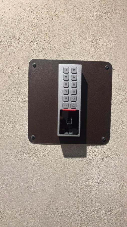 Perlage House -Appartamento in Centro a 200 mt da Porta Camollia a piano terra con entrata indipendente - Parcheggi disponibili - - Bed and Breakfast Siena