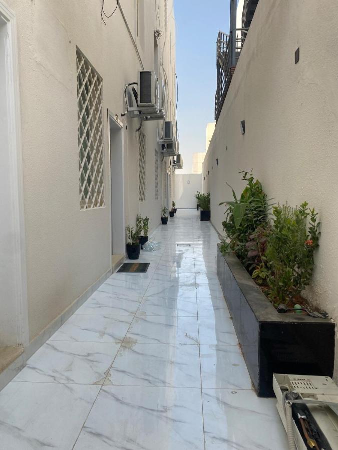 شقة انيقة واستديو هادئ قريب من البوليفارد - B&B Riyad