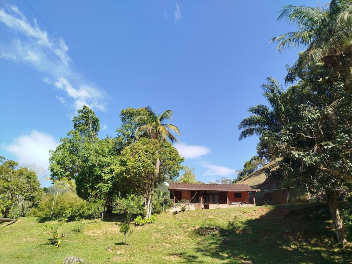 Toca do Falcão - Bed and Breakfast Nova Friburgo