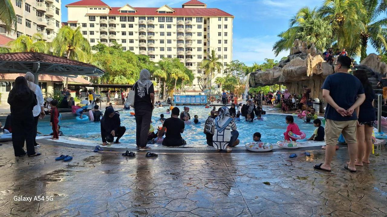 ARIAN GOLDSAND SEAVIEW APARMENT glory beach resort - B&B Port Dickson