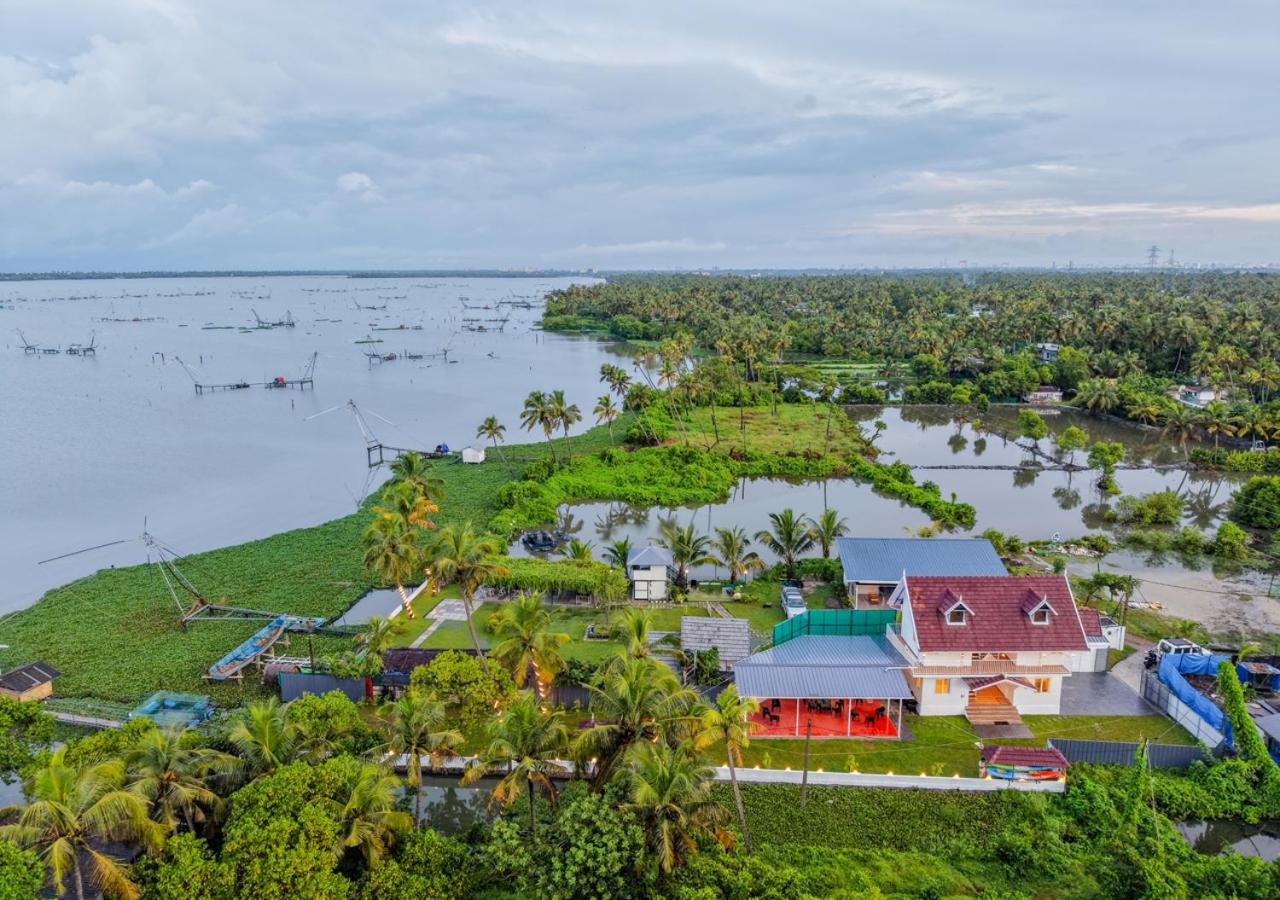 Celestiah Lakeshore Kochi by VOYE HOMES - Peaceful Backwater Stay in Kumbalangi - Chambres d'hôtes Kochi