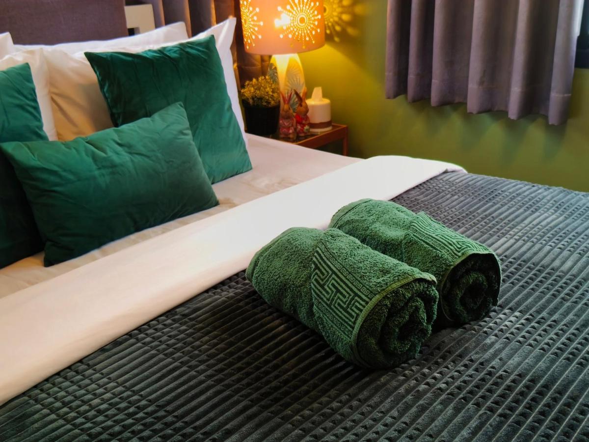 Standard Double Room with Shared Bathroom