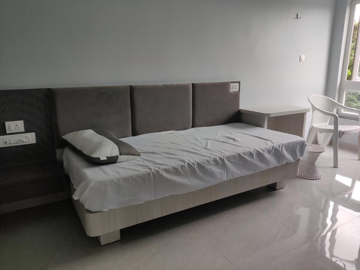 Tweepersoonskamer met 2 Aparte Bedden