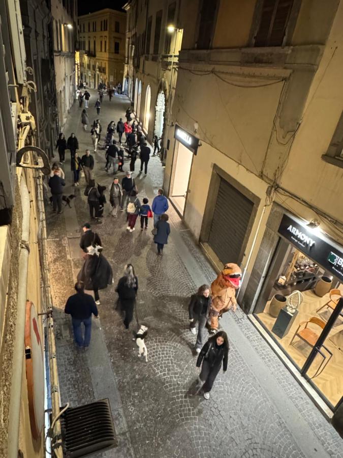Antica Residenza del Corso Viterbo - Appartamento Guglielmo Marconi - centro storico - Chambres d’hôtes Viterbe