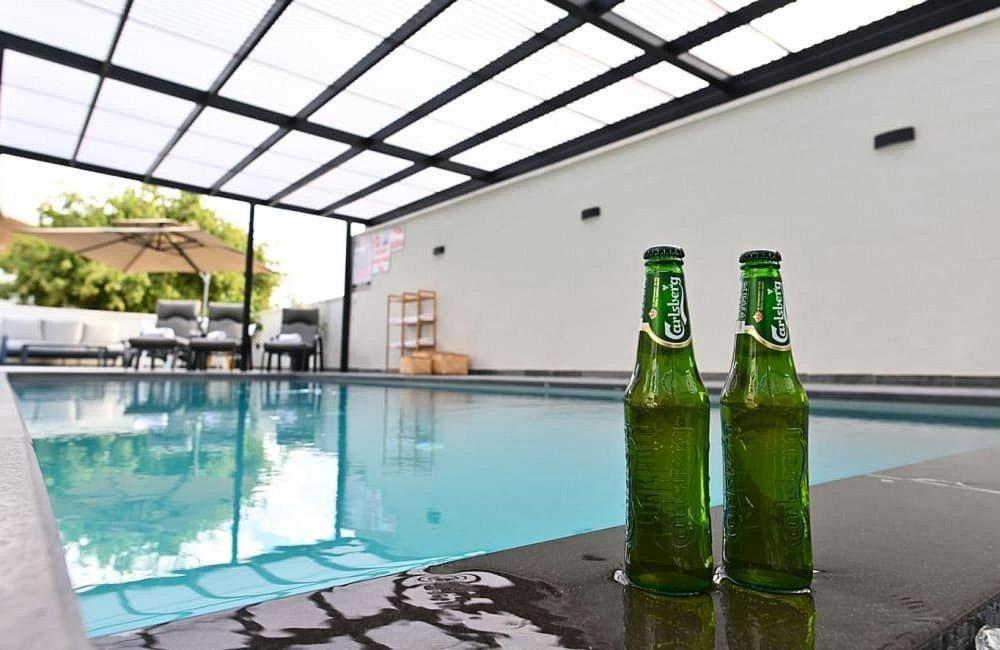 אחוזת סנטוריני - וילה מהממת עם בריכה מחוממת מקורה וג'קוזי בעין יעקב - B&B ‘En Ya‘aqov