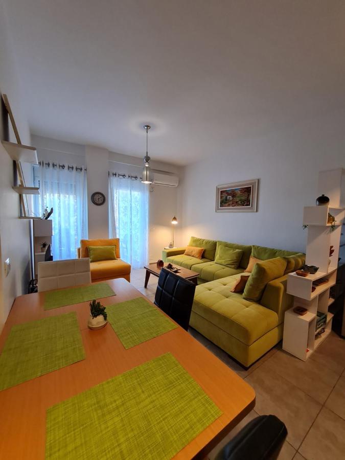 Gjiri I Lalzit apartament - Bed and Breakfast Durrës