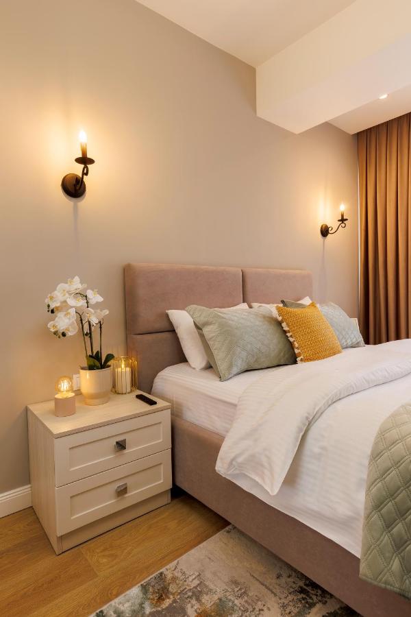 Renest New York Skyline View - B&B Chișinău